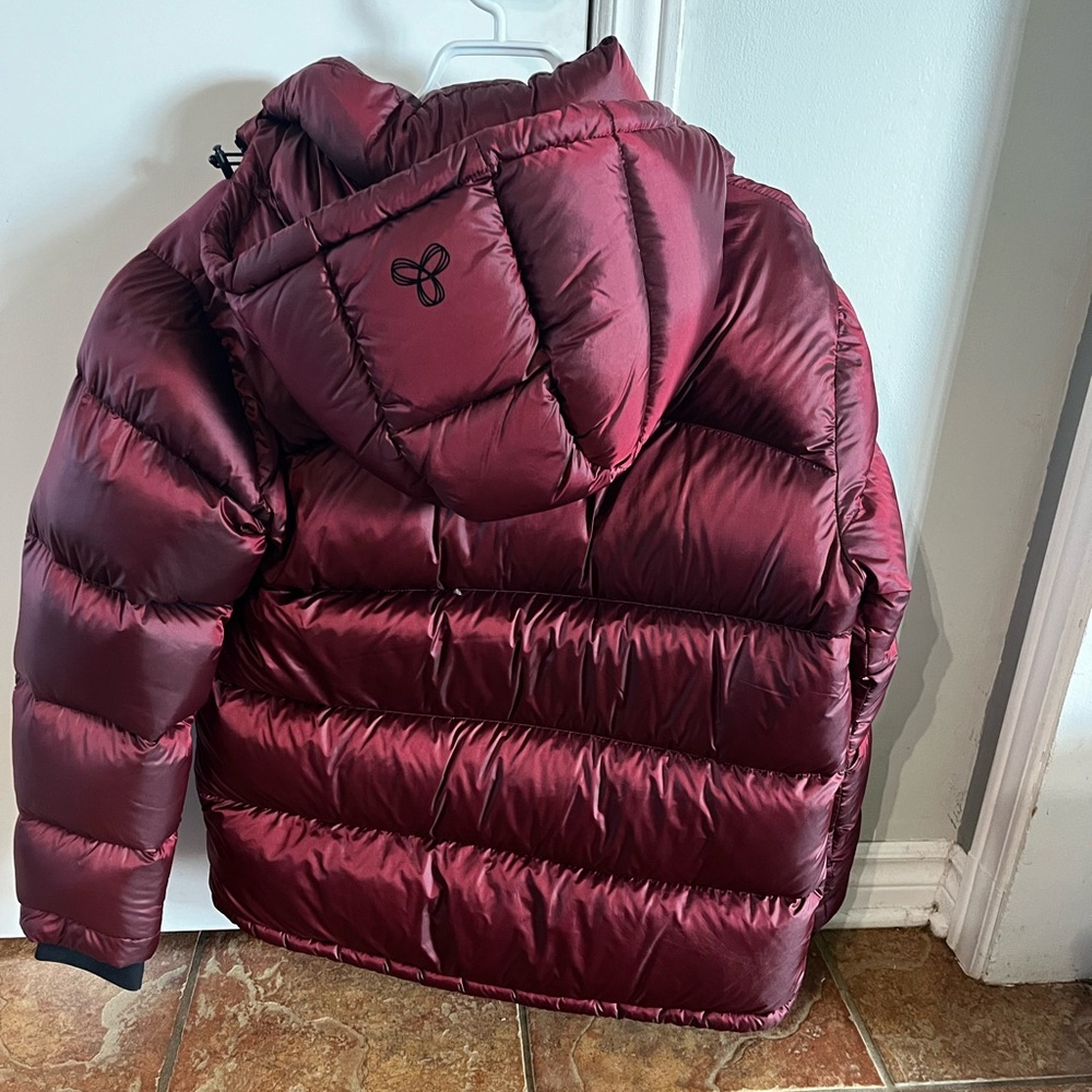 Aritzia super puff coat size small. Like brand new. - Picture 2 of 2